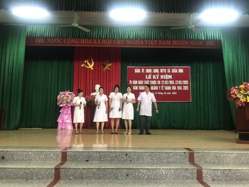 Ảnh Y tế hát.jpg